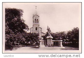 Sétif  place du monument et l'église