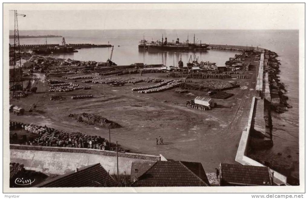ALGERIE / ALGERIEN  Mostaganem   Le Port
