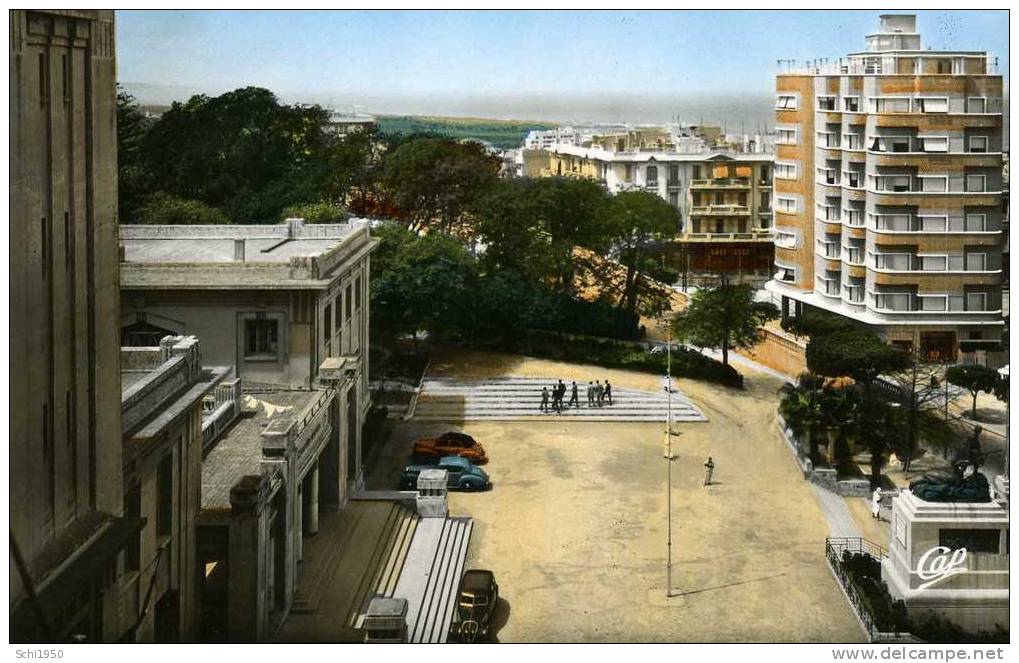 CA - ALGERIE - Mostaganem - La Place de l'Hôtel de Ville