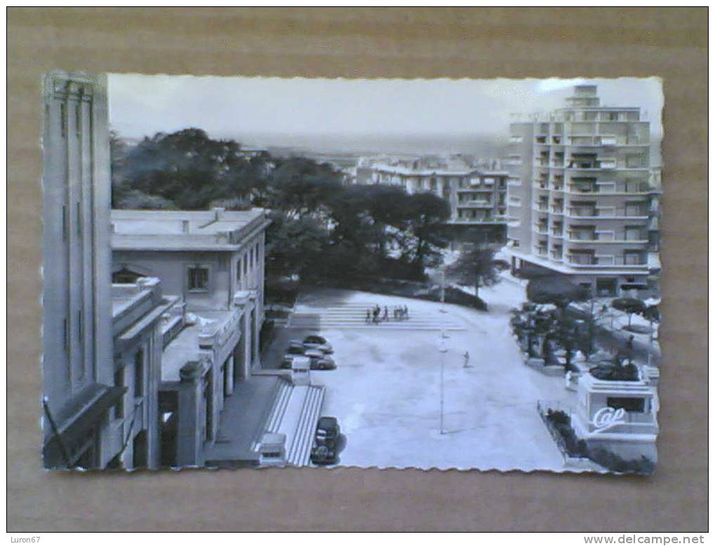 CPSM DE MOSTAGANEM la place de l'hôtel