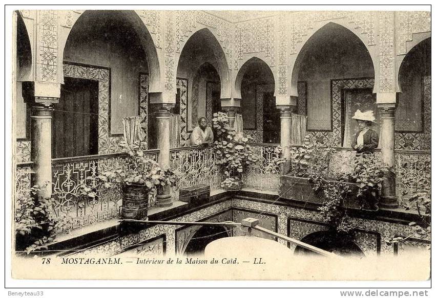 CPA (Réf I063) 78 MOSTAGANEM (AFRIQUE - ALGÉRIE) Intérieur de la Maison du Caïd. - LL (animée)