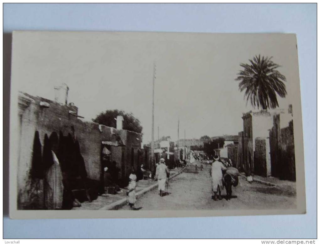 Mostaganem. - Une Rue de Tidjdit.