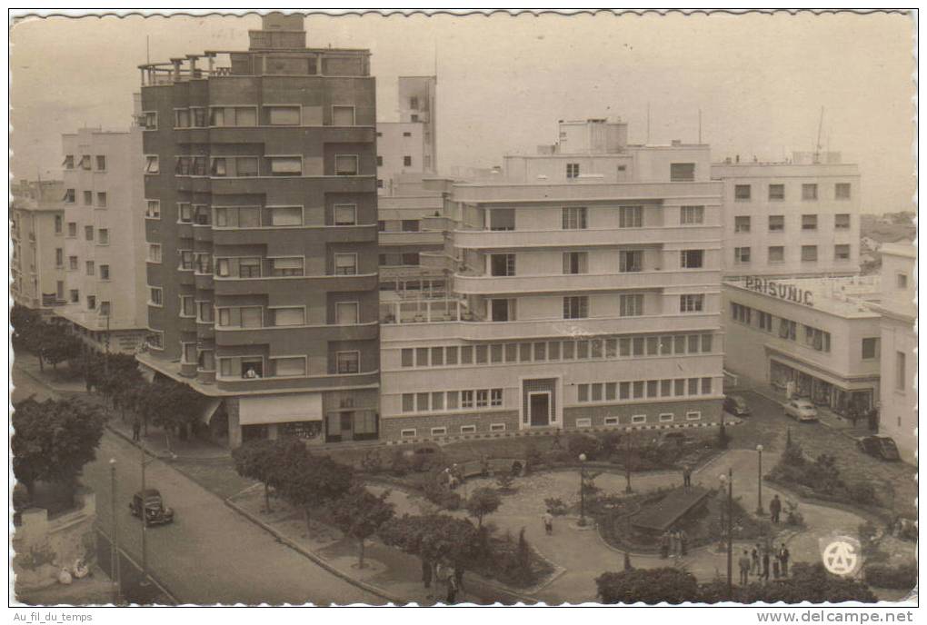 CPSM MOSTAGANEM , LE SQUARE DU DOCTEUR QUEYRAT , MAGASIN PRISUNIC