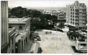 NOSTAGANEM...LA PLACE DE L´HOTEL DE VILLE ....CPSM PETIT FORMAT ANIMEE