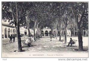 MOSTAGANEM - place de la republique    (19434)