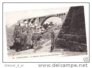 Le Rocher des Martyrs et pont sidi rached