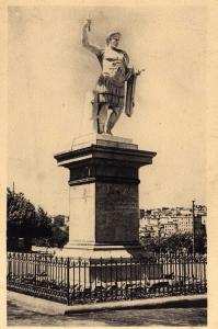 ALGERIE    CONSTANTINE    Statue de Constantin