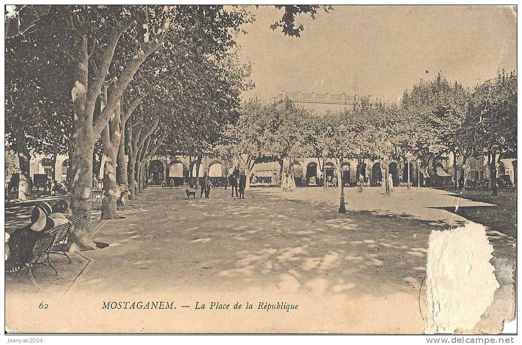 CPA Mostaganem Algérie La Place de la République