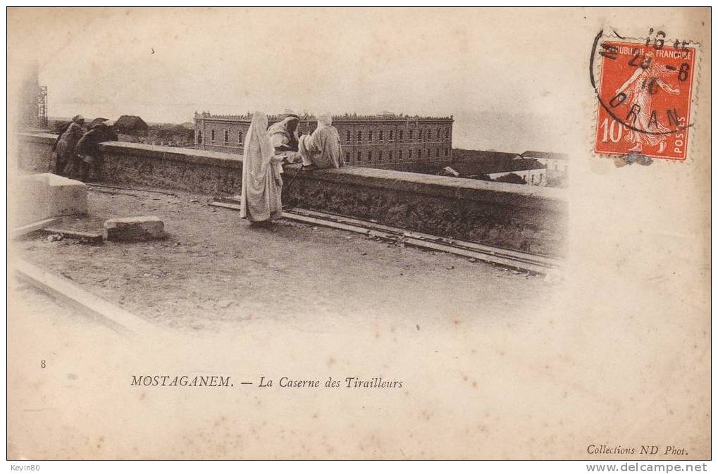 ALGERIE MOSTAGANEM La Caserne des Tirailleurs cpa animée
