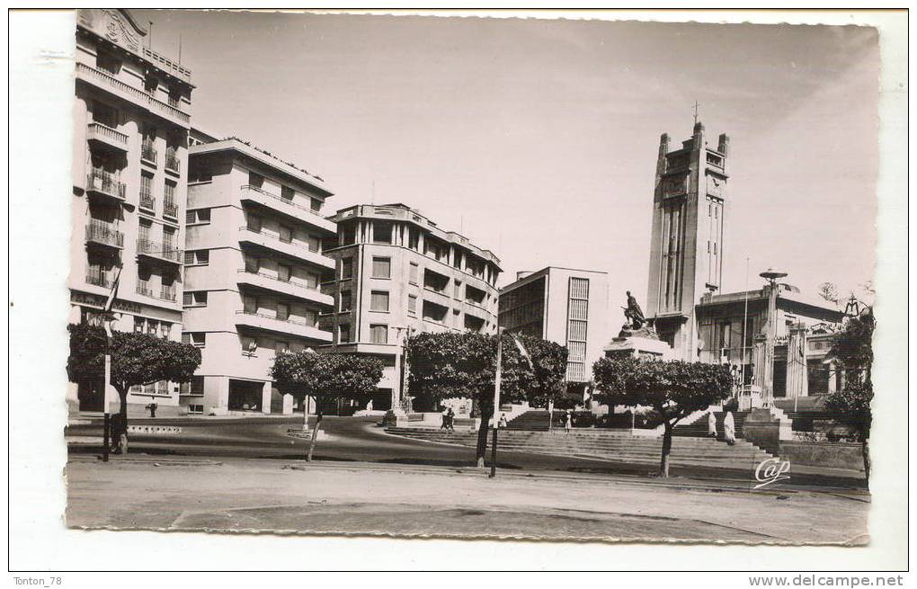 CPSM FORMAT CPA  MOSTAGANEM  LA PLACE DE LA MAIRIE