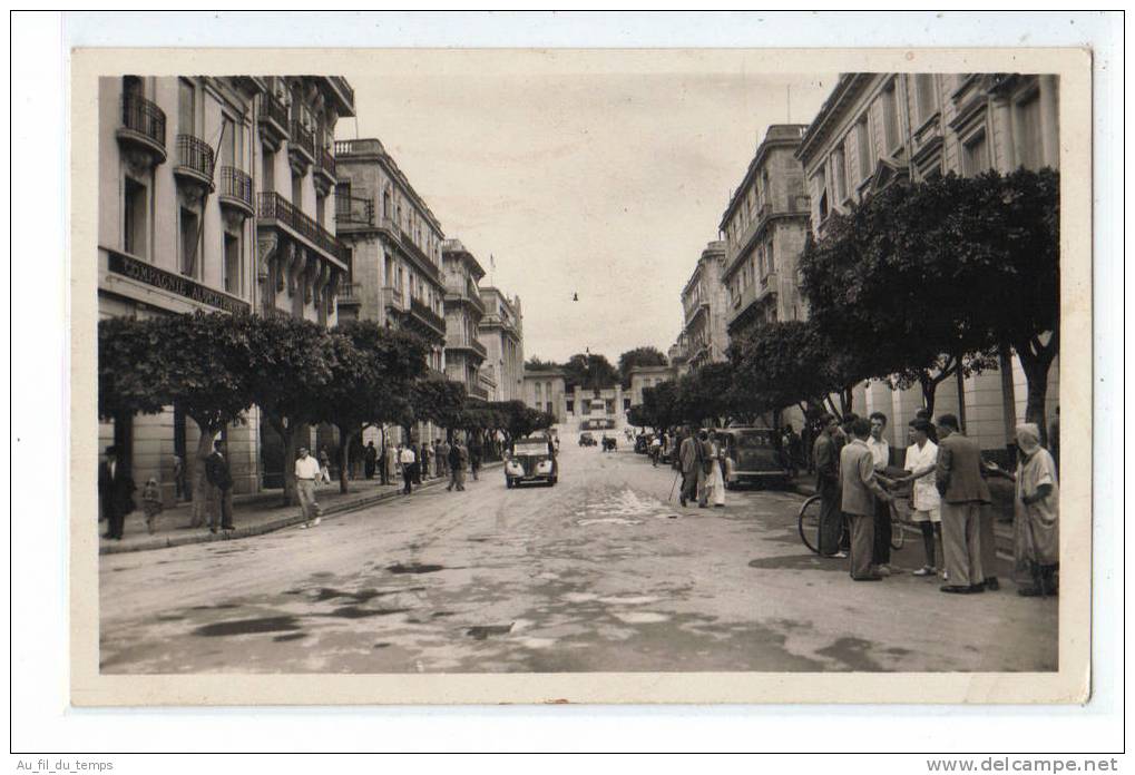 MOSTAGANEM , AVENUE DU 1ER DE LIGNE , ANIMATION , 1949