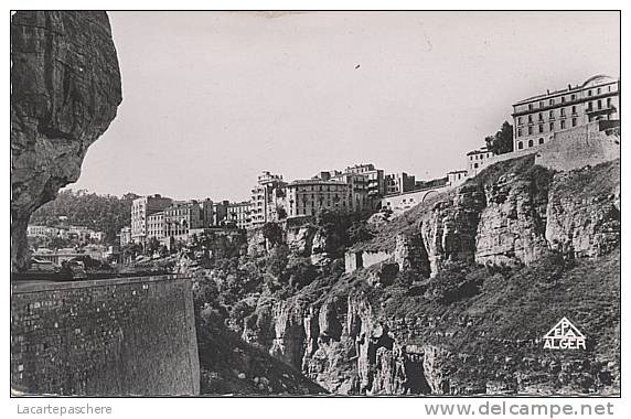 X9506 ALGERIE CONSTANTINE LA CORNICHE ET LE RHUMEL ANNEES 60 CARTE DENTELEE