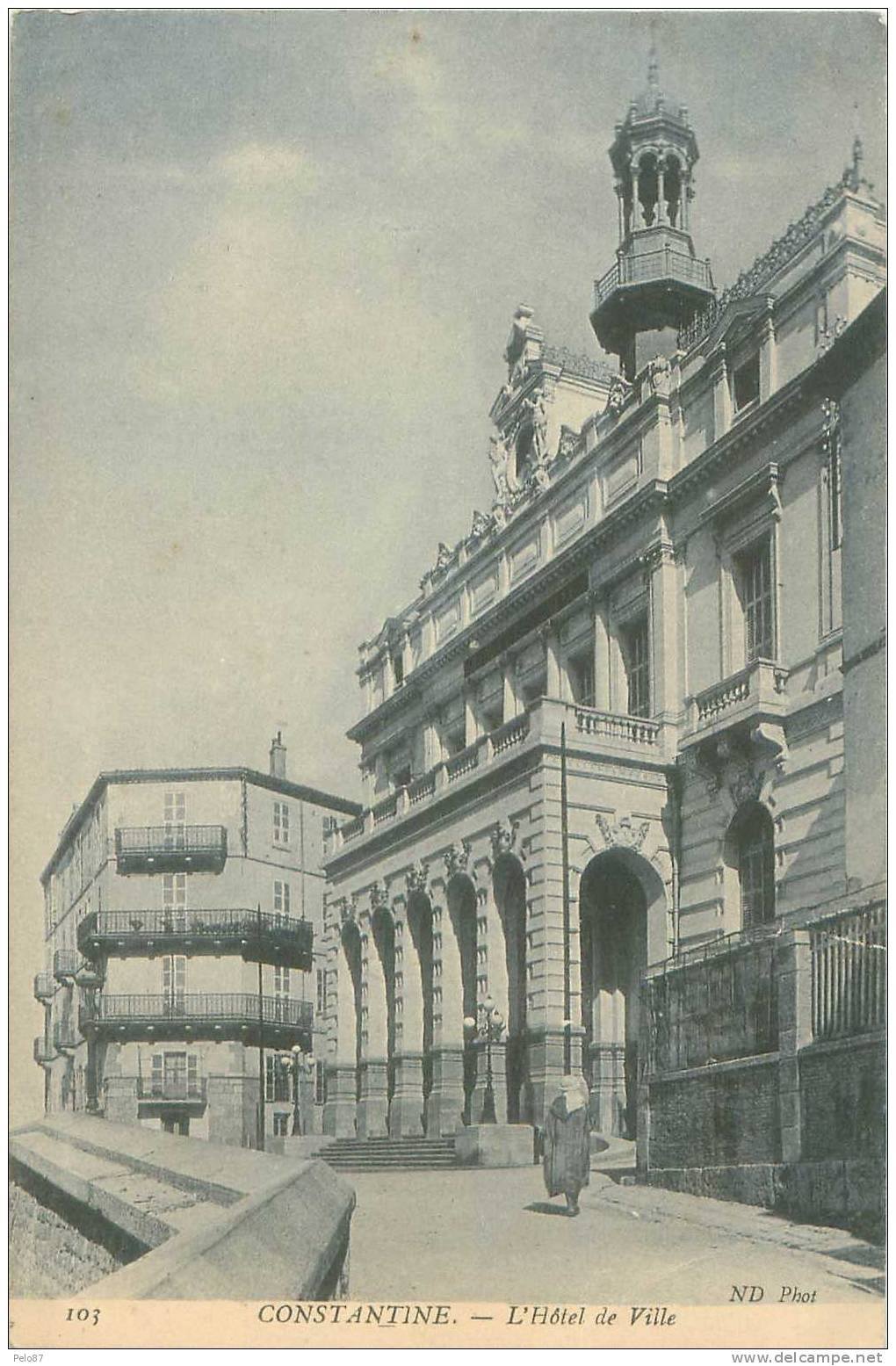 CPA Constantine L´Hôtel de Ville (animée) B79
