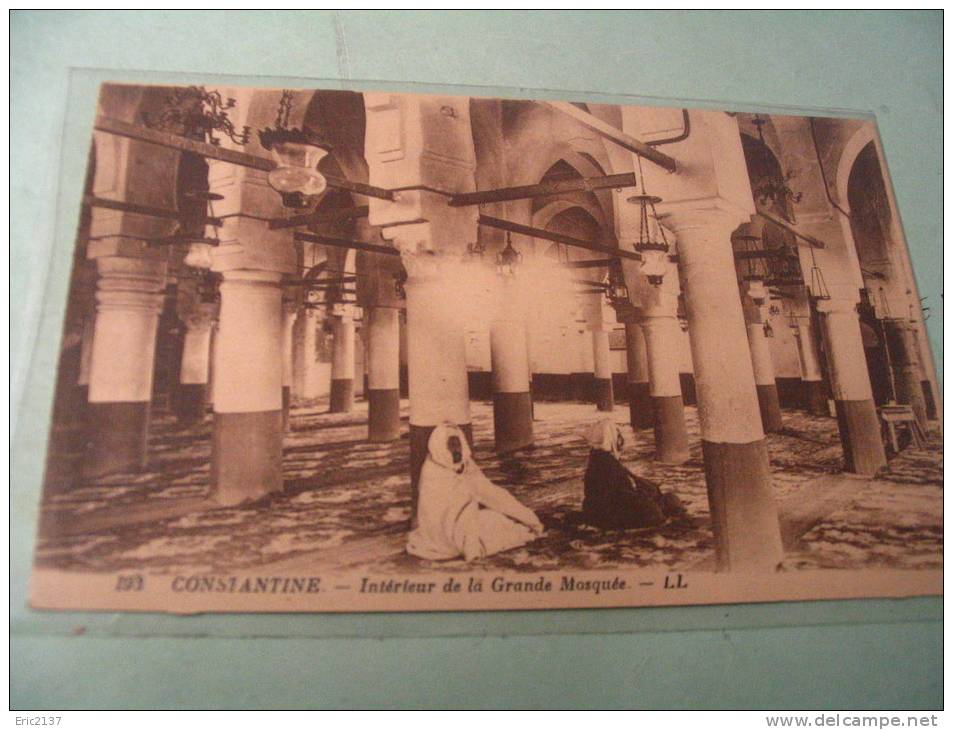 INTERIEUR DE LA GRANDE MOSQUEE