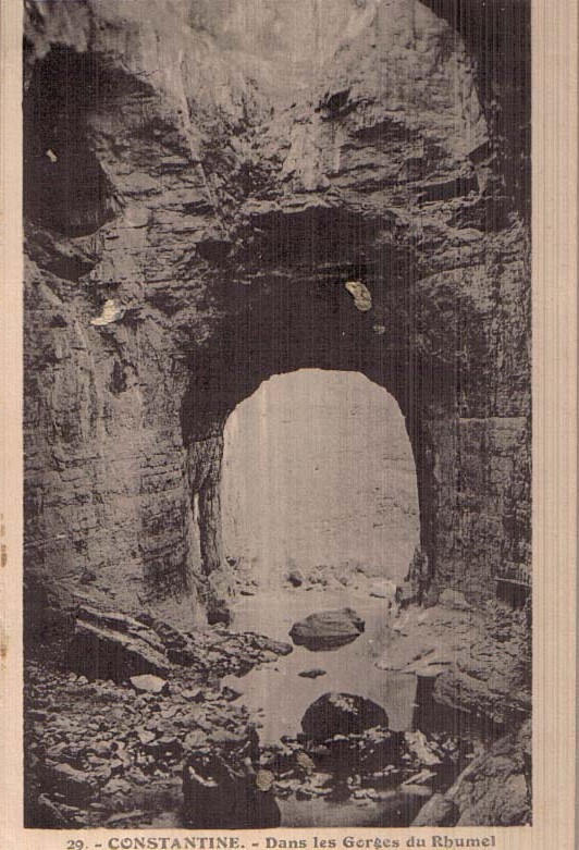 CONSTANTINE-Dans les gorges du Rhumel