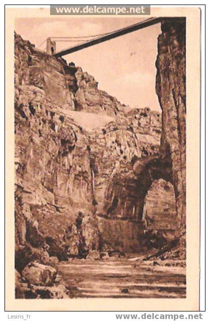 CPA - CONSTANTINE - 9/21 - ENTREE DU RAVIN - COTE NORD