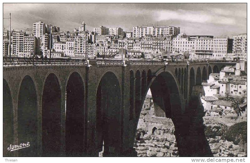Algérie.  Constantine. Ville et pont ( CPSM Jomone 19 ). Bon angle de vue.
