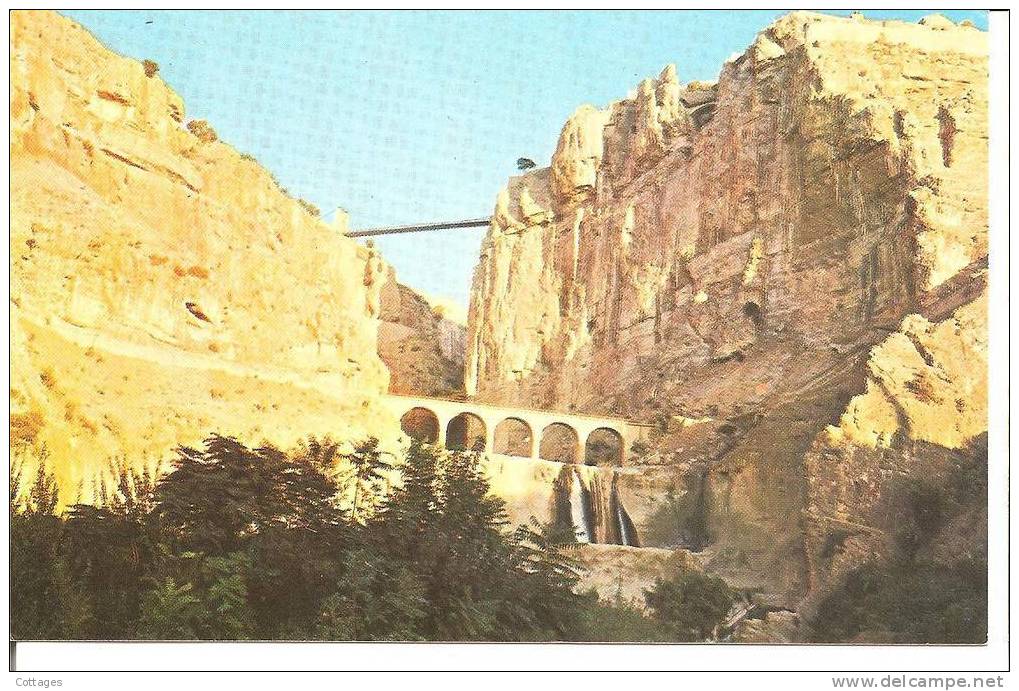 CONSTANTINE - Les gorges et le pont suspendu