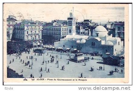 Algérie  -Alger Place du gouvernement et la mosquée