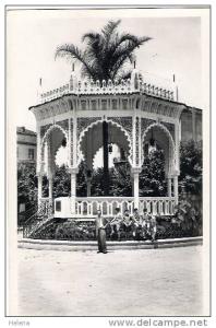 BLIDA - LE KIOSQUE DE LA PLACE D´ARMES . ANIMATION