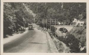 carte postale  n° 111. BLIDA Les Gorges de la Chiffa Route des gorges