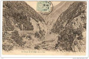 C. P.  ALGERIE  .  AUX  ENVIRONS  DE  BLIDA . LES GORGES DE LA CHIFFA VERS LE PONT EN 1906