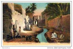 ALGERIE Le Vieux  Biskra Carte couleurs animée et en bon état
