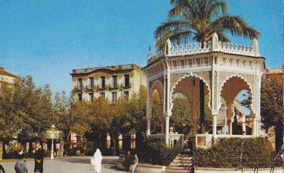 CPSM - BLIDA - Place du 1er Novembre