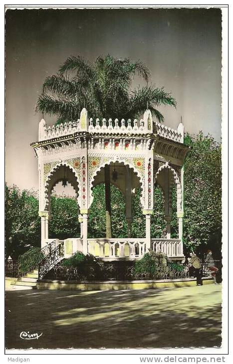 Algérie - BLIDA (Alger) - Le Kiosque au Palmier, place Clémenceau - Curiosité locale - Ed. Combier n° 408