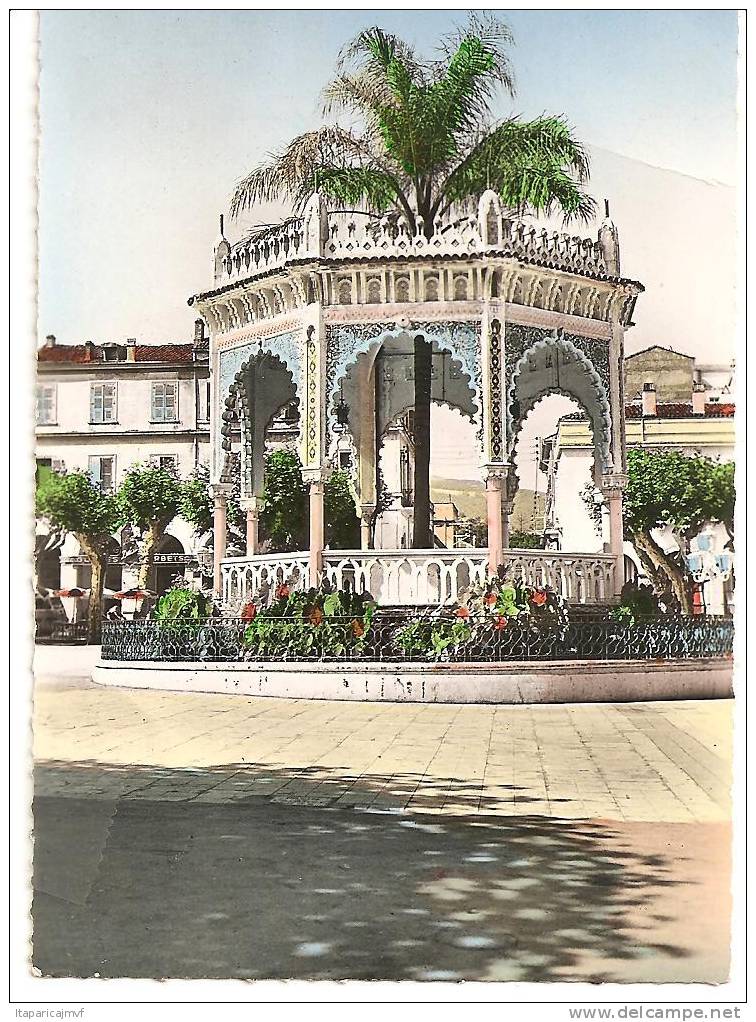 carte postale algérie    BLIDA   LE  KIOSQUE DE LA PLACE  D' ARMES