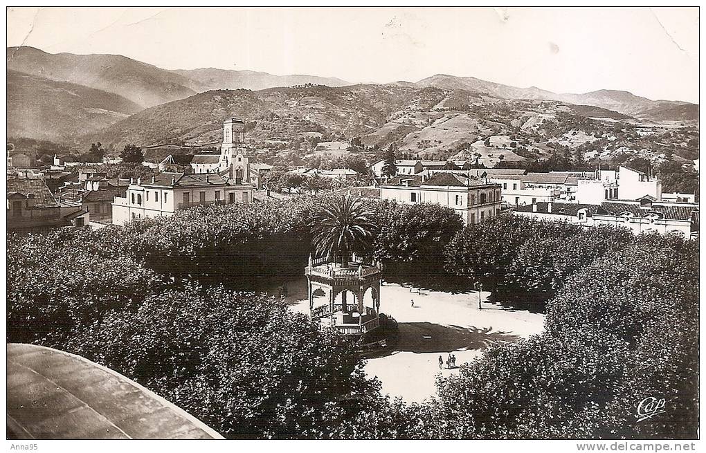CPSM BLIDA Vue sur la Place d'Armes vers l'Atlas