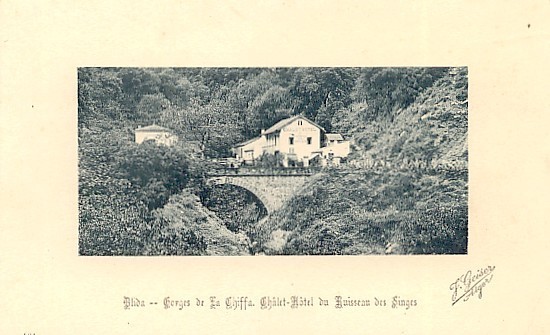 CPA - Blida - Gorges de la Chiffa châlet hôtel du Ruisseau des Singes