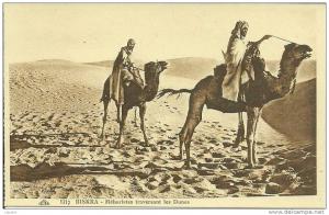 BISKRA  -  Méharistes traversant les Dunes.