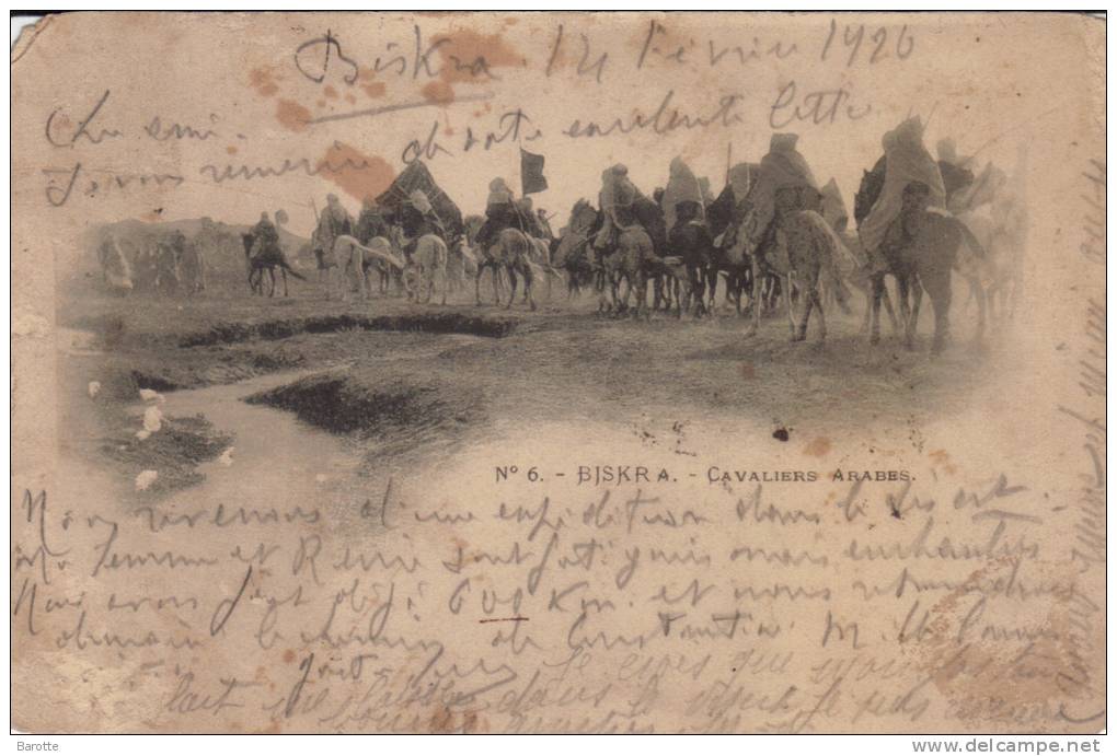 BISKRA -  CAVALIERS ARABES  -  Dos simple  -  Timbre Algérie