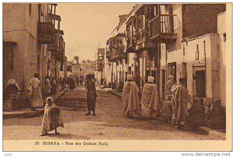 Algérie - Biskra - rue des ouleds nails