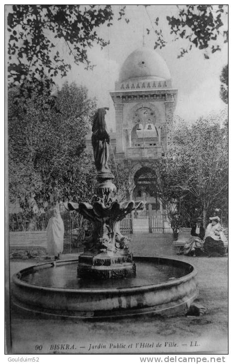 Jardin public et l'hotel de ville
