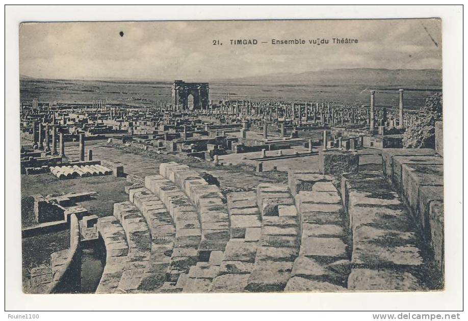 ruines romaines de timgad ( près de batna ) ensemble vue du théâtre