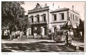 CARTE POSTALE DE BATNA - LA MAIRIE - CAMION
