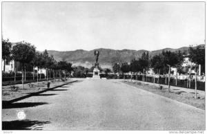 ALGERIE  - DZ-C3  - BATNA  - LE MONUMENT AUX MORTS ET LE NOUVEAU SQUARE