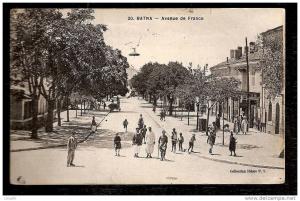 CPA AFRIQUE -VILLAGES D'ALGÉRIE- BATNA  AVENUE DE FRANCE TRES ANIMÉ- COMMERCES