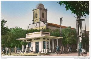 BATNA -la place de l'église - cpsm pf