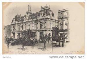 BONE L´Hôtel de Ville