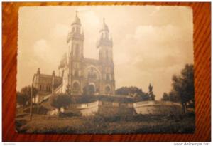 bone cathedrale  d´hippone et statue de st-augustin