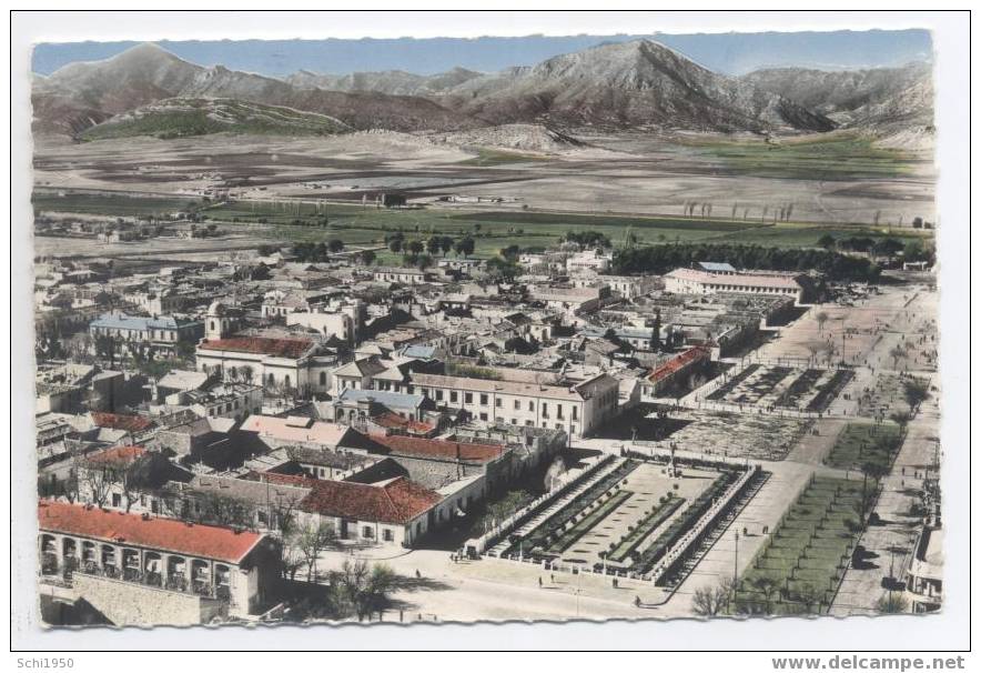 JP . ALGERIE  .  BATNA . vue aérienne de la ville au centre l ' esplanade BOCCA  . 1959 .  bien sympa  .