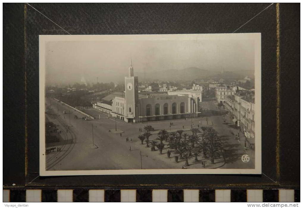 BONE (annaba)-LE SQUARE ET LA GARE