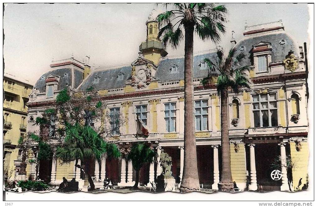 CPSM  -  Algérie  -   BÔNE  -  L'Hôtel de Ville -