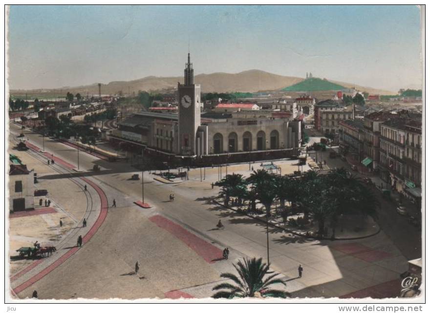 BONE, la place de la gare - 174 CAP