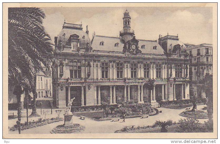 Bone (Algérie) - Hôtel de Ville et le Square de la Liberté