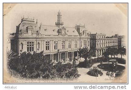 BONE Le Cours National et l´Hôtel de Ville