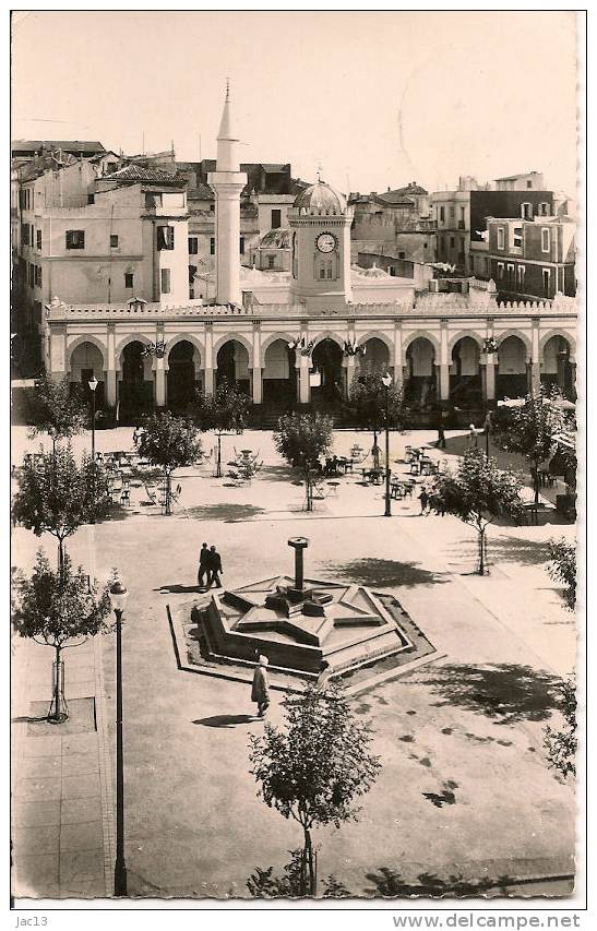 L10B - Algérie - Bône - Annaba - 9001 Vue sur la Place d'Armes et la Grande Mosquée